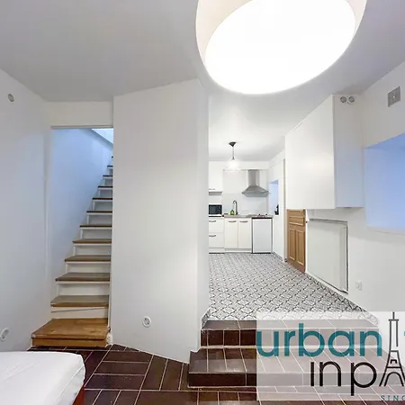 195 - Saint Denis Triplex *