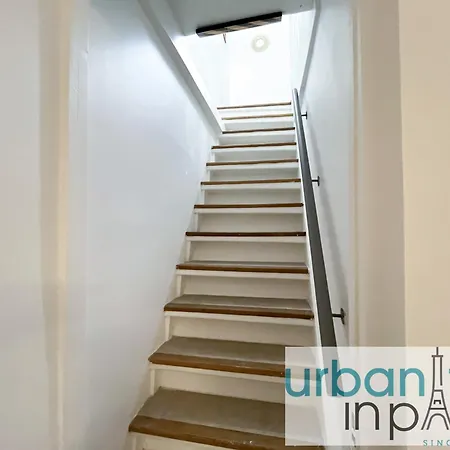 195 - Saint Denis Triplex Apartman Párizs